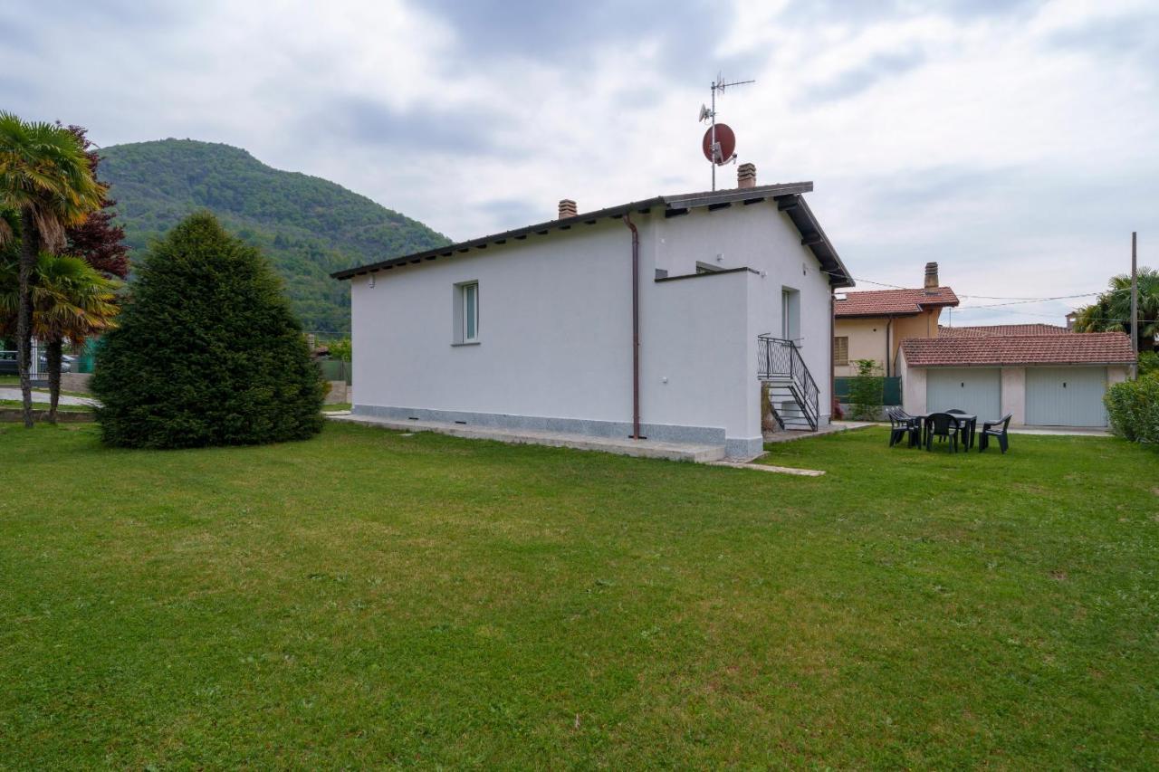 Casa Vacanza Acqua Dolce Maccagno Екстериор снимка