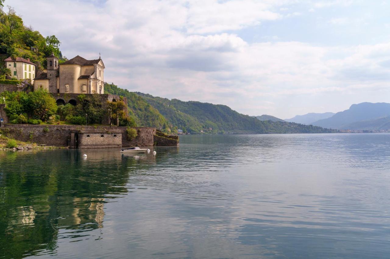 Casa Vacanza Acqua Dolce Maccagno Екстериор снимка